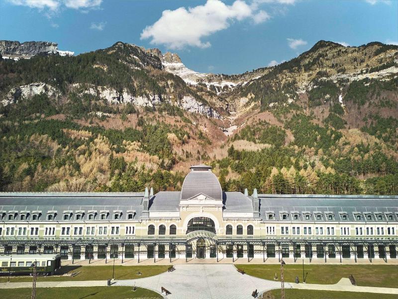 Canfranc Estacion Royal Hideaway Hotel 外观 照片